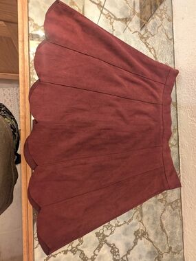 Kendall & Kylie Burgundy Scalloped Circle Skirt Size Small